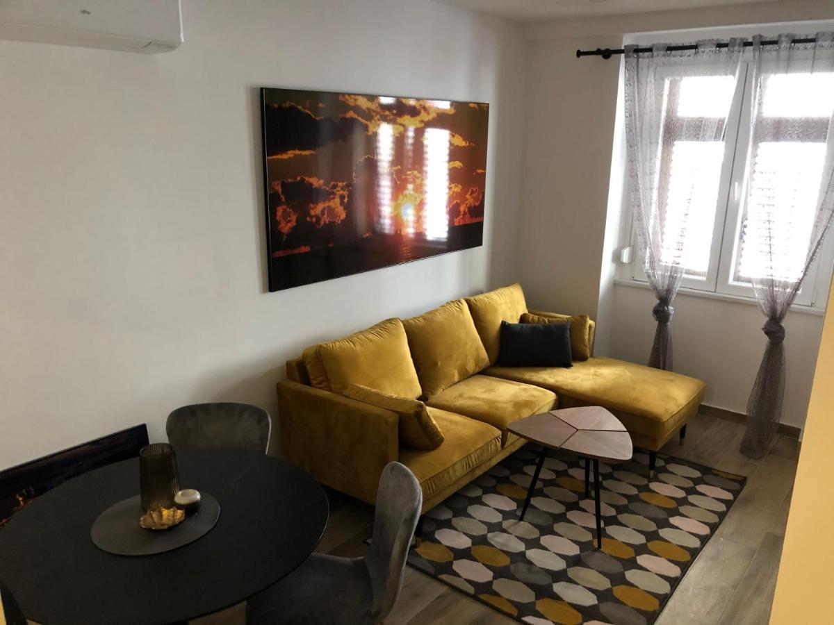 Apartment Mak With Free Parking Pula Zewnętrze zdjęcie